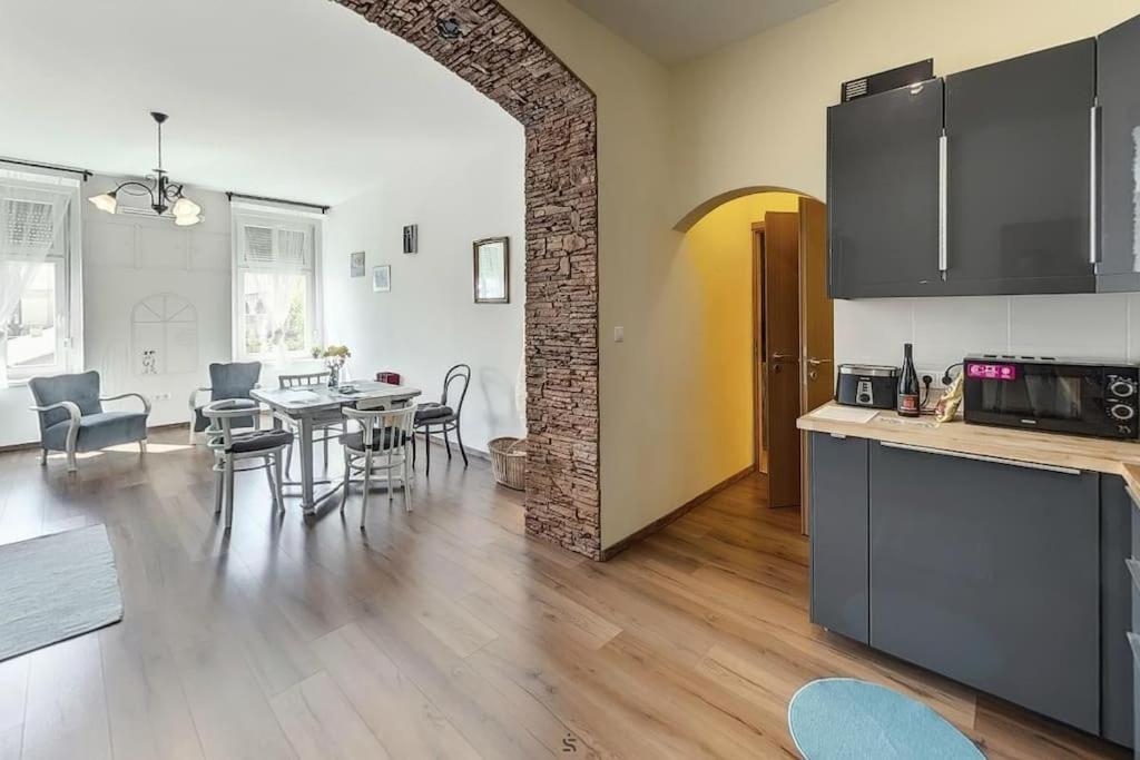 Bright Sunny Apt At Keleti Station,Near Citycenter Budapest Exterior foto